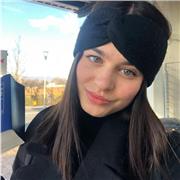 Studentessa di giurisprudenza diplomata al Liceo scientifico, aiuto i ragazzi della scuola ELEMENTARE,MEDIE